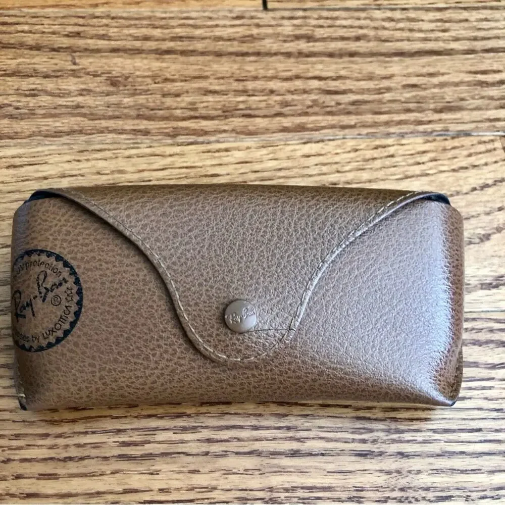 RAY BAN Original Brown Leather Medium Case